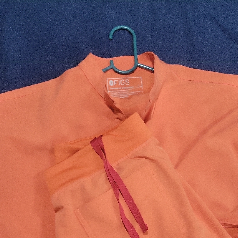 Figs Vibrant Orange Scrub Ensemble
